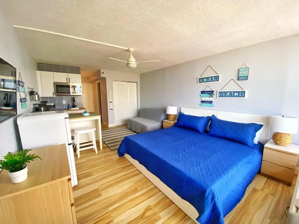 Castaways Resort Studios Daytona Beach 3*,