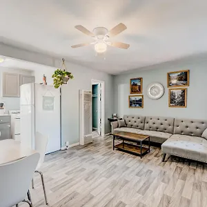 https://pine-tree-place-unit-5.insouthlaketahoe.com