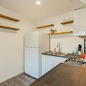 https://pine-tree-place-unit-6.insouthlaketahoe.com