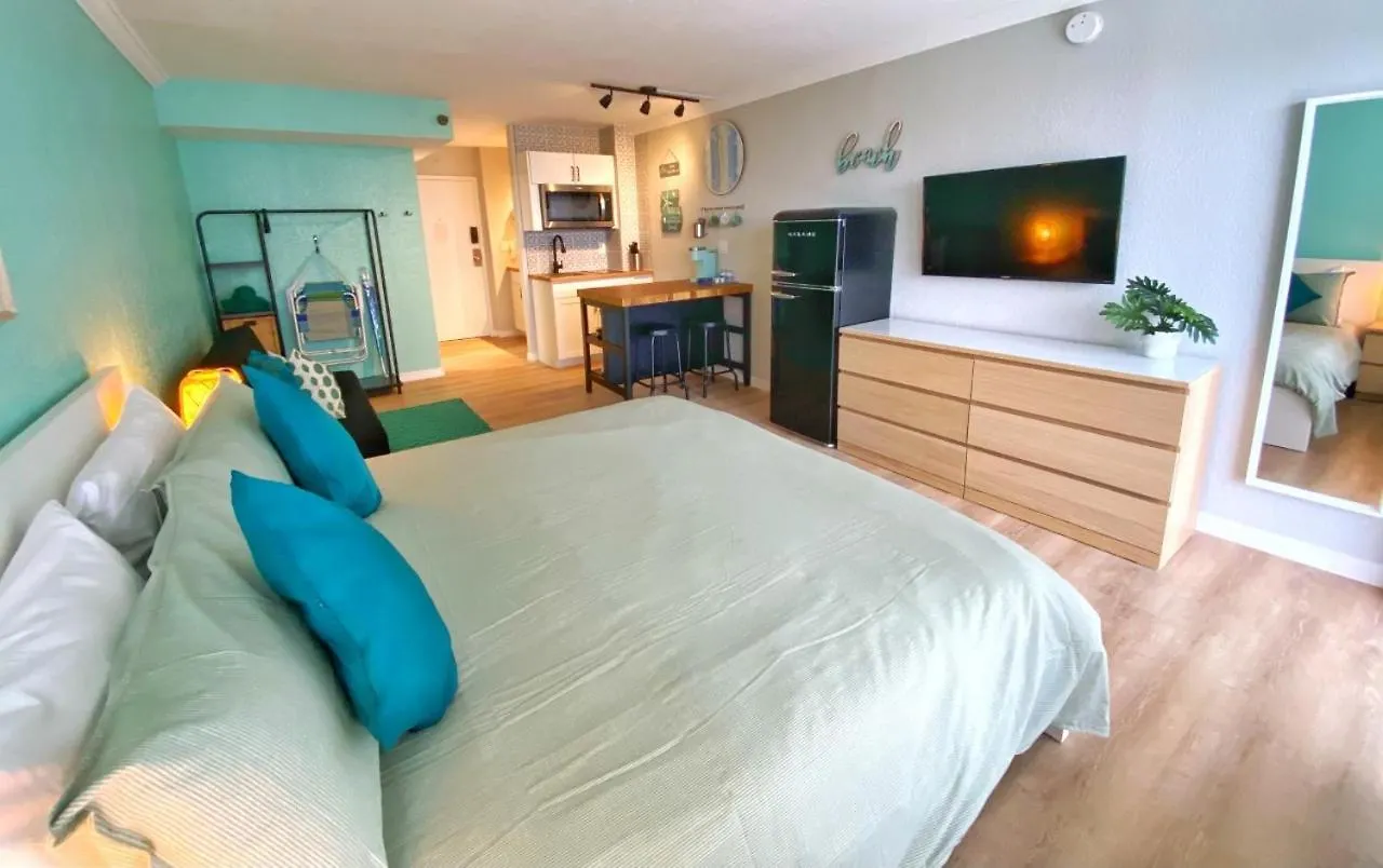 *** Otel Castaways Resort Studios Daytona Beach ABD